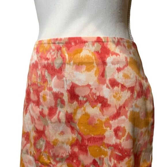 Talbots Pencil Skirt Pink and Orange Floral Lined Back Zip and Slit Size 12P - Picture 2 of 10